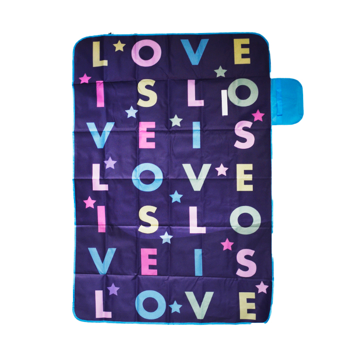 LONA PLAYERA ESTAMPADA CON LETRAS