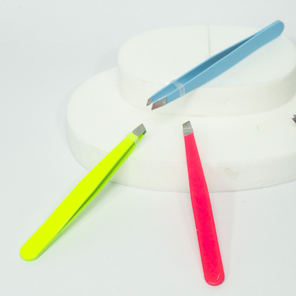 PINZA PARA CEJAS COLORES LISOS