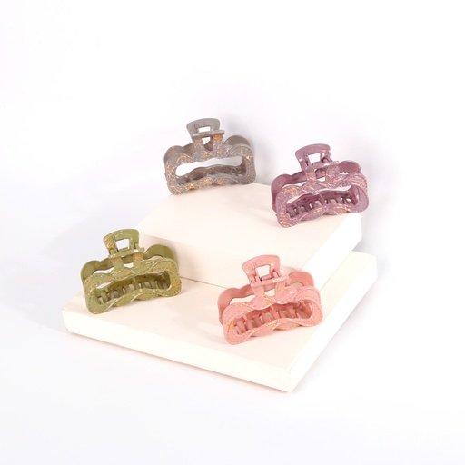 BROCHE CON DETALLES DORADOS